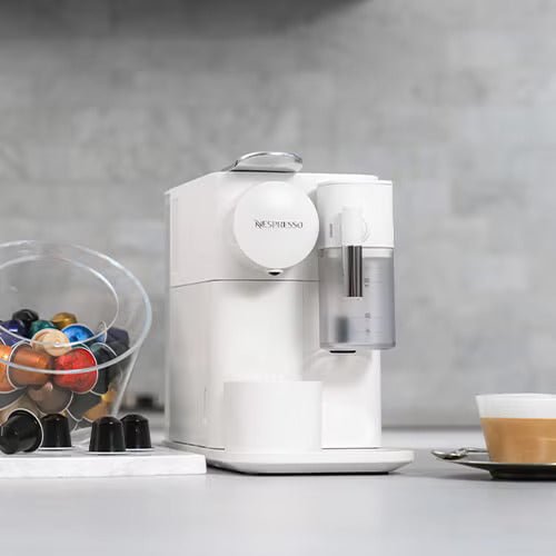 Nespresso® Delonghi Lattissima One Coffee Machine + Free Discovery Pack (10 Capsules) - Caramelly